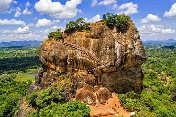 SIGIRIYA ROCK